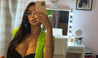 Busty Carolina On Insta